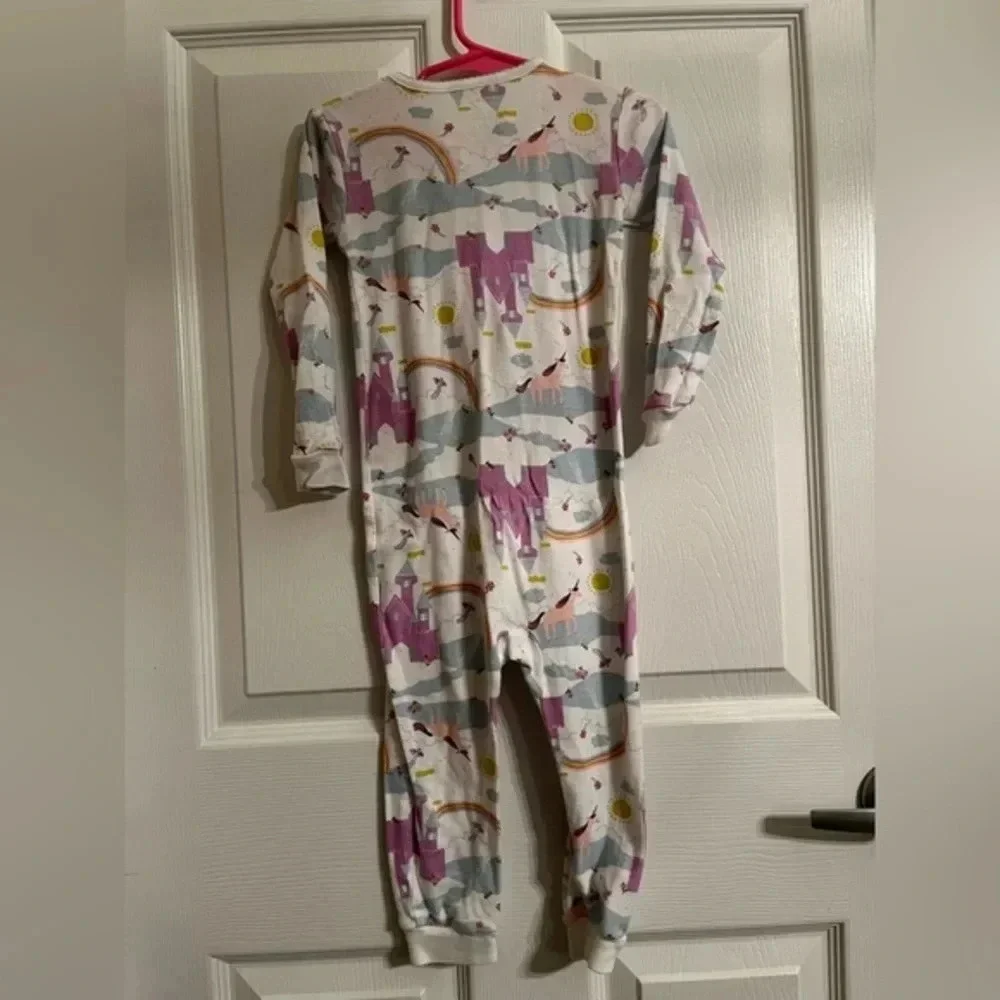 Carter’s Girls unicorn 🦄‎ Pajamas size 3T